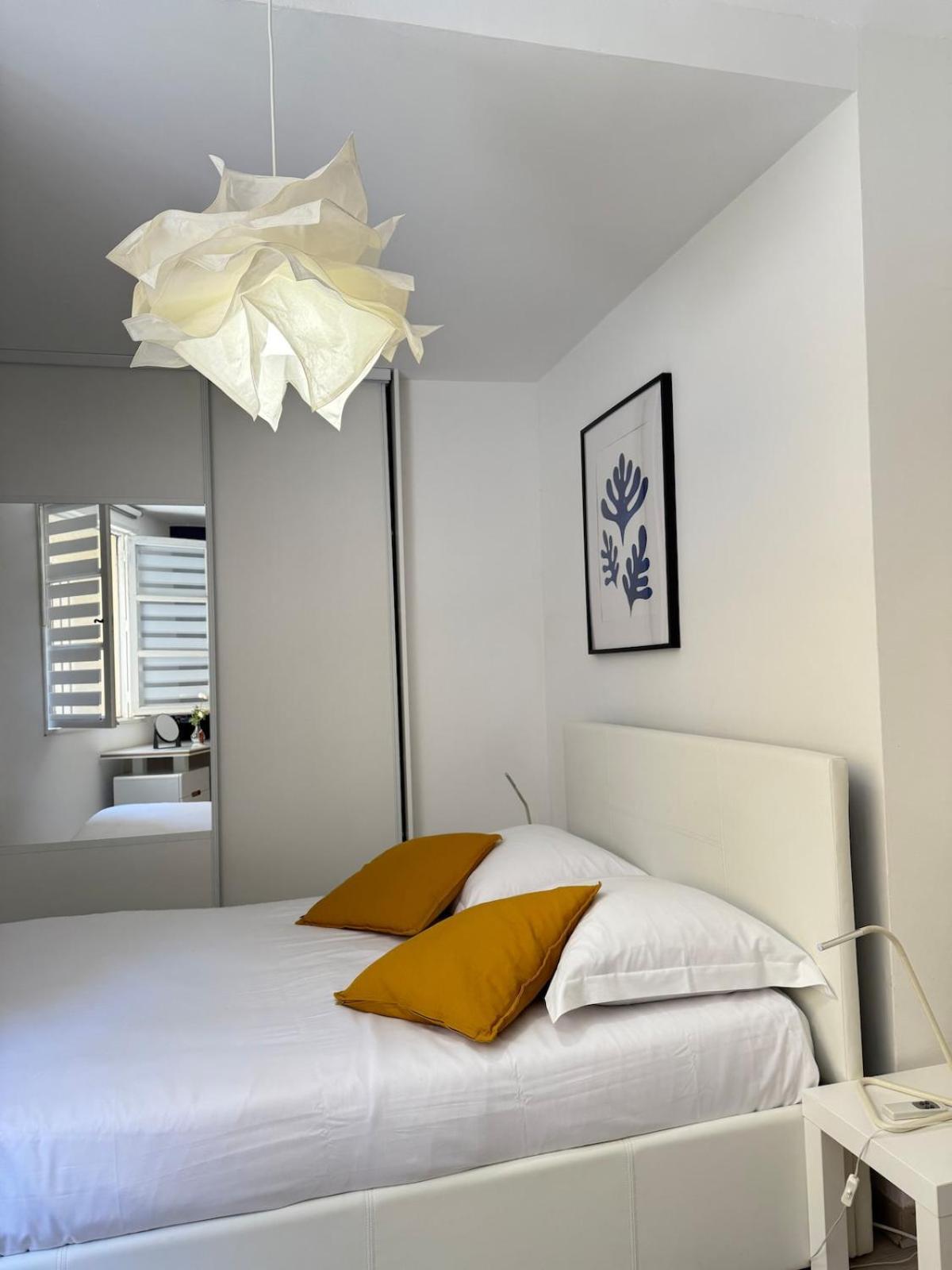 Le Favorin 1 Apartment Arles Bagian luar foto